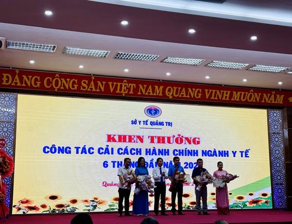 Sở Y tế gắn kết quả thực hiện nhiệm vụ cải cách hành chính với công tác thi đua, khen thưởng